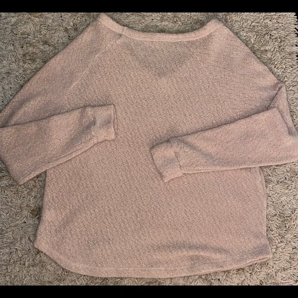 Light pink/tan long sleeve - Picture 3 of 3